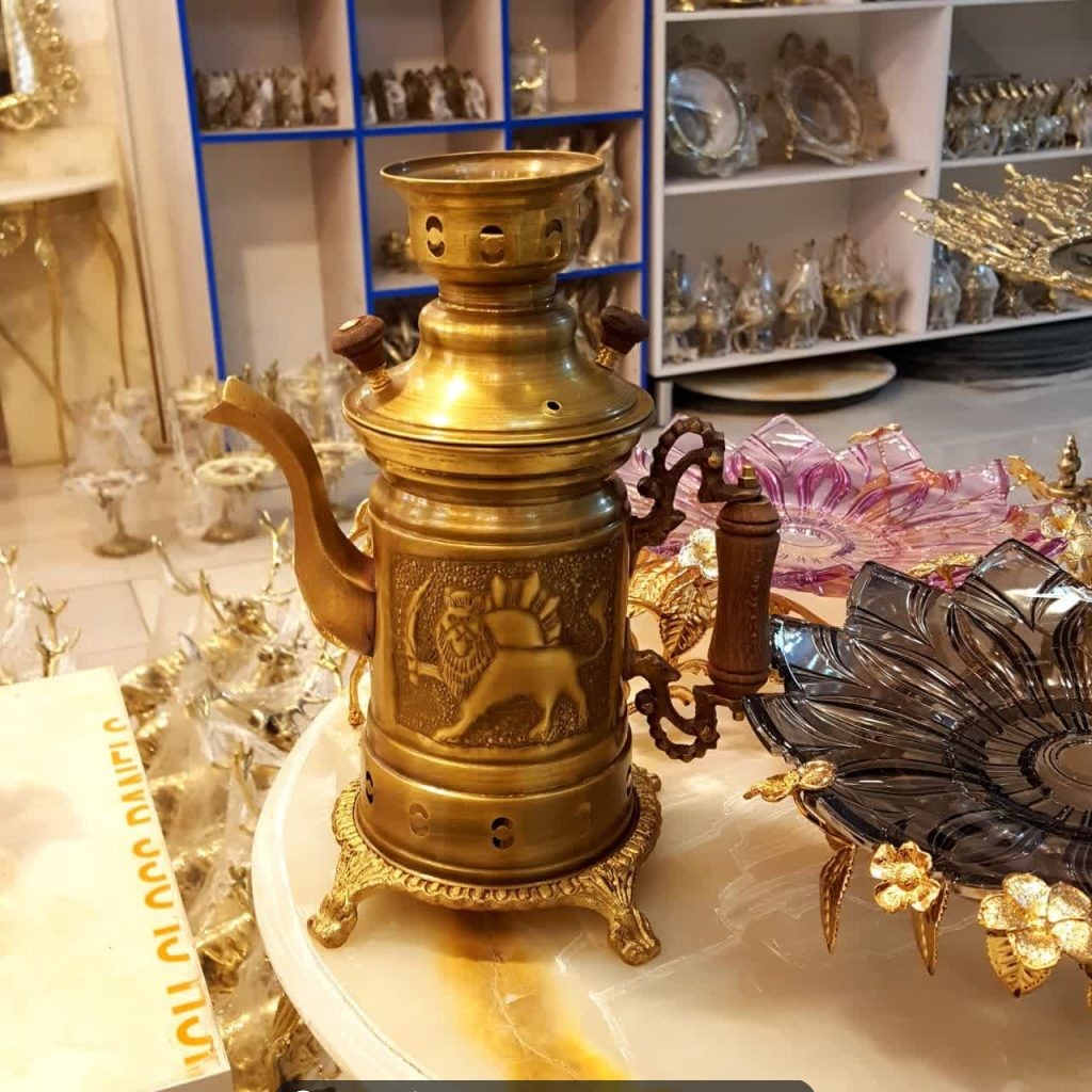 سماور کتری شکاری برنجی مدل شیر و خورشید استوانه ای